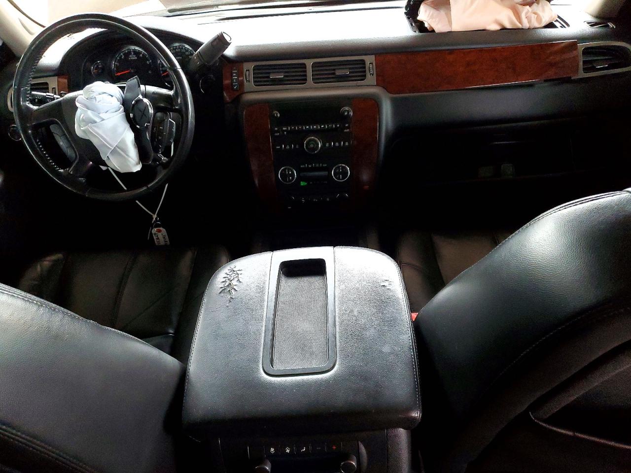 2009 CHEVROLET SUBURBAN C1500 LT photo 8
