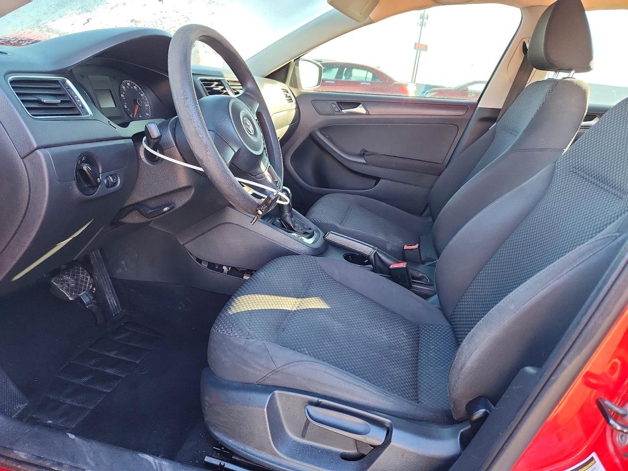 2012 VOLKSWAGEN JETTA BASE photo 7