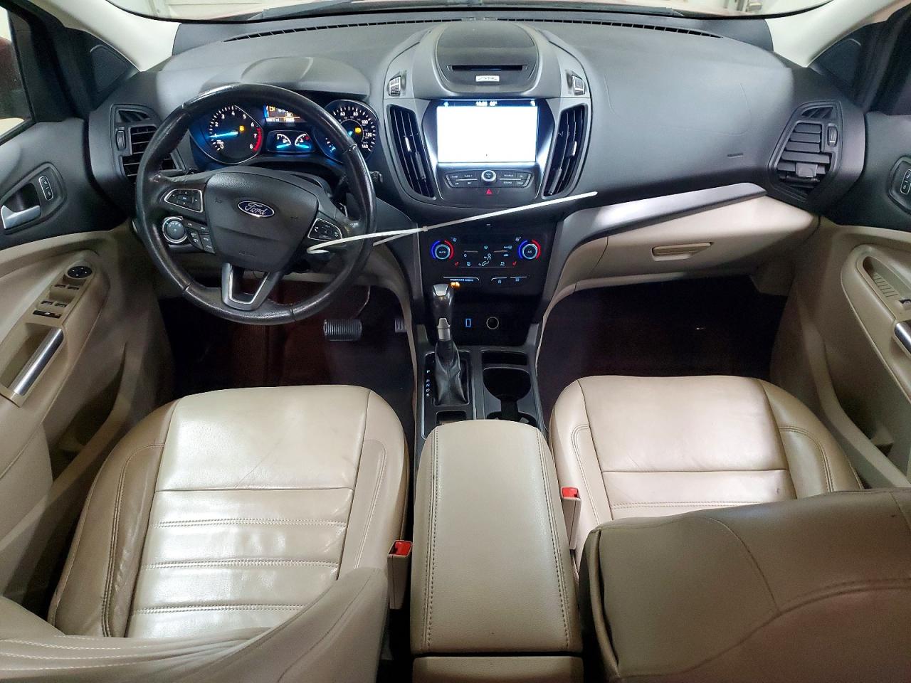 2017 FORD ESCAPE SE photo 8