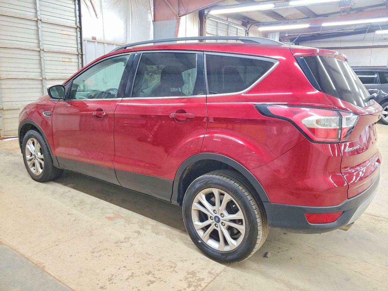 2017 FORD ESCAPE SE photo 2