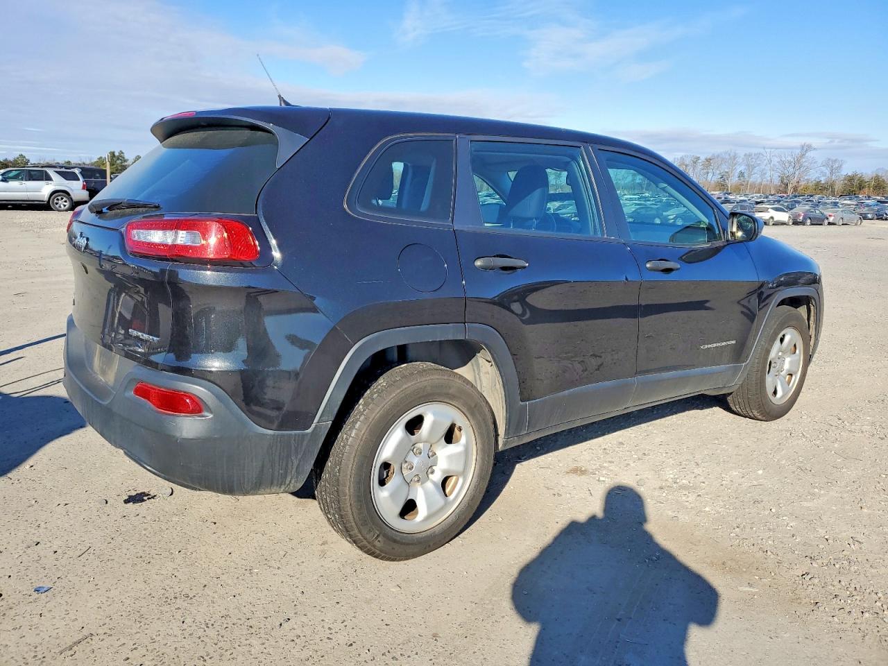 2015 JEEP CHEROKEE SPORT photo 3