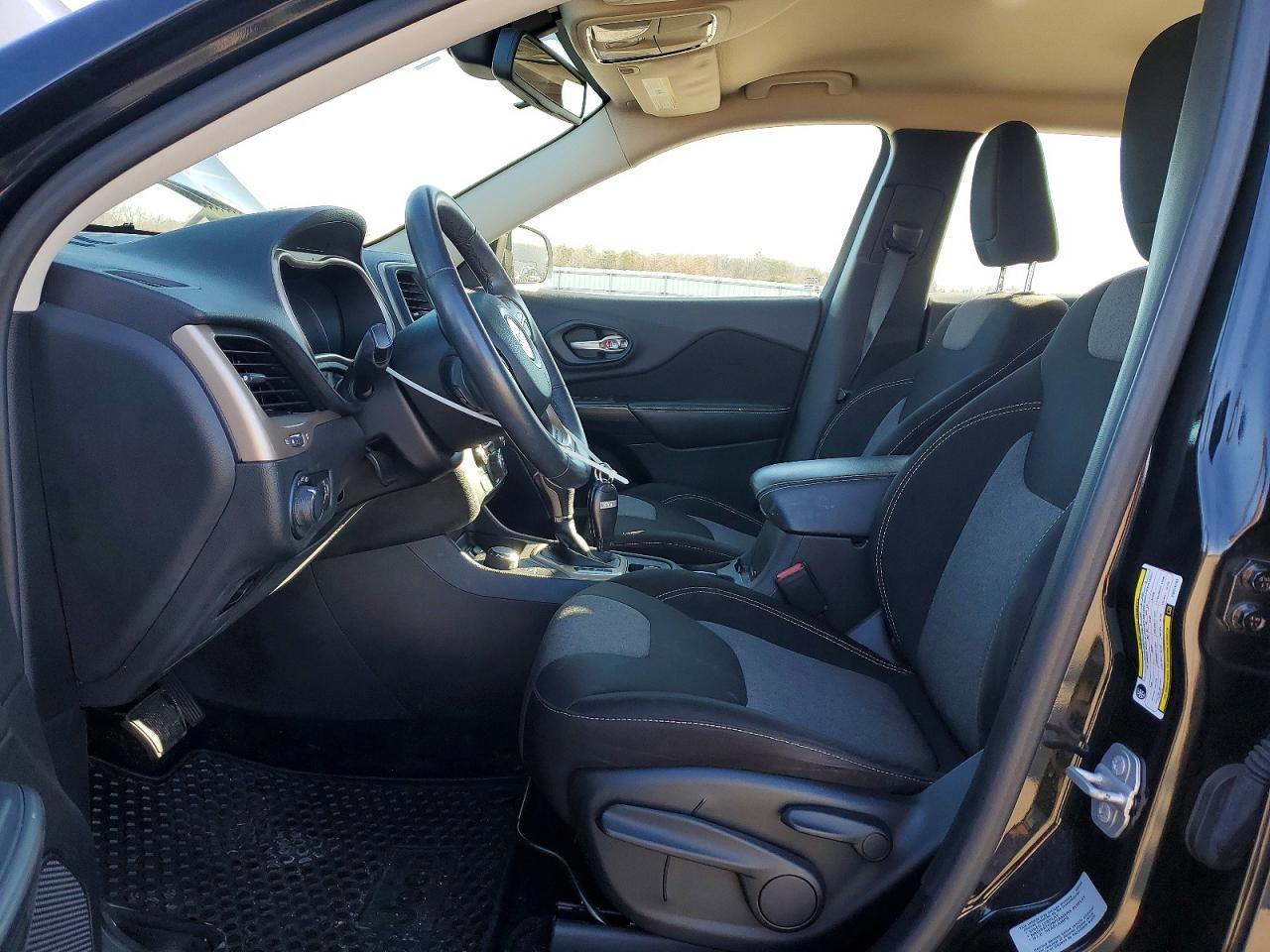 2015 JEEP CHEROKEE SPORT photo 7