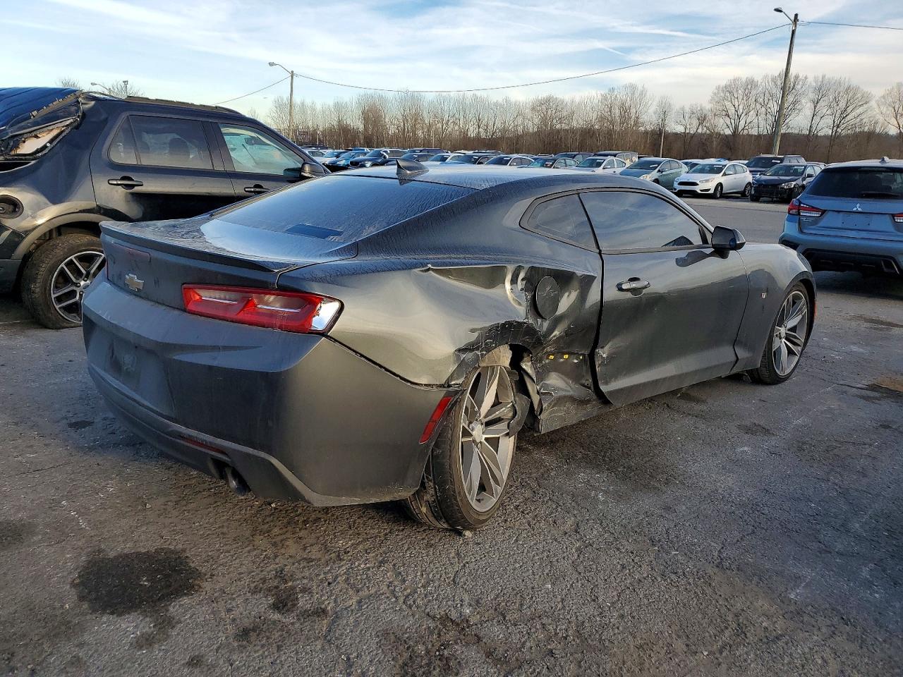 2017 CHEVROLET CAMARO LT photo 3
