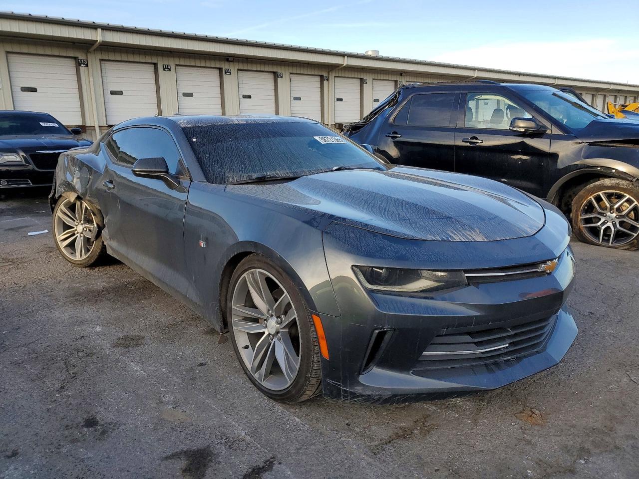 2017 CHEVROLET CAMARO LT photo 4