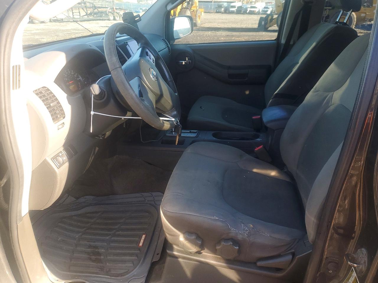 2011 NISSAN XTERRA photo 7