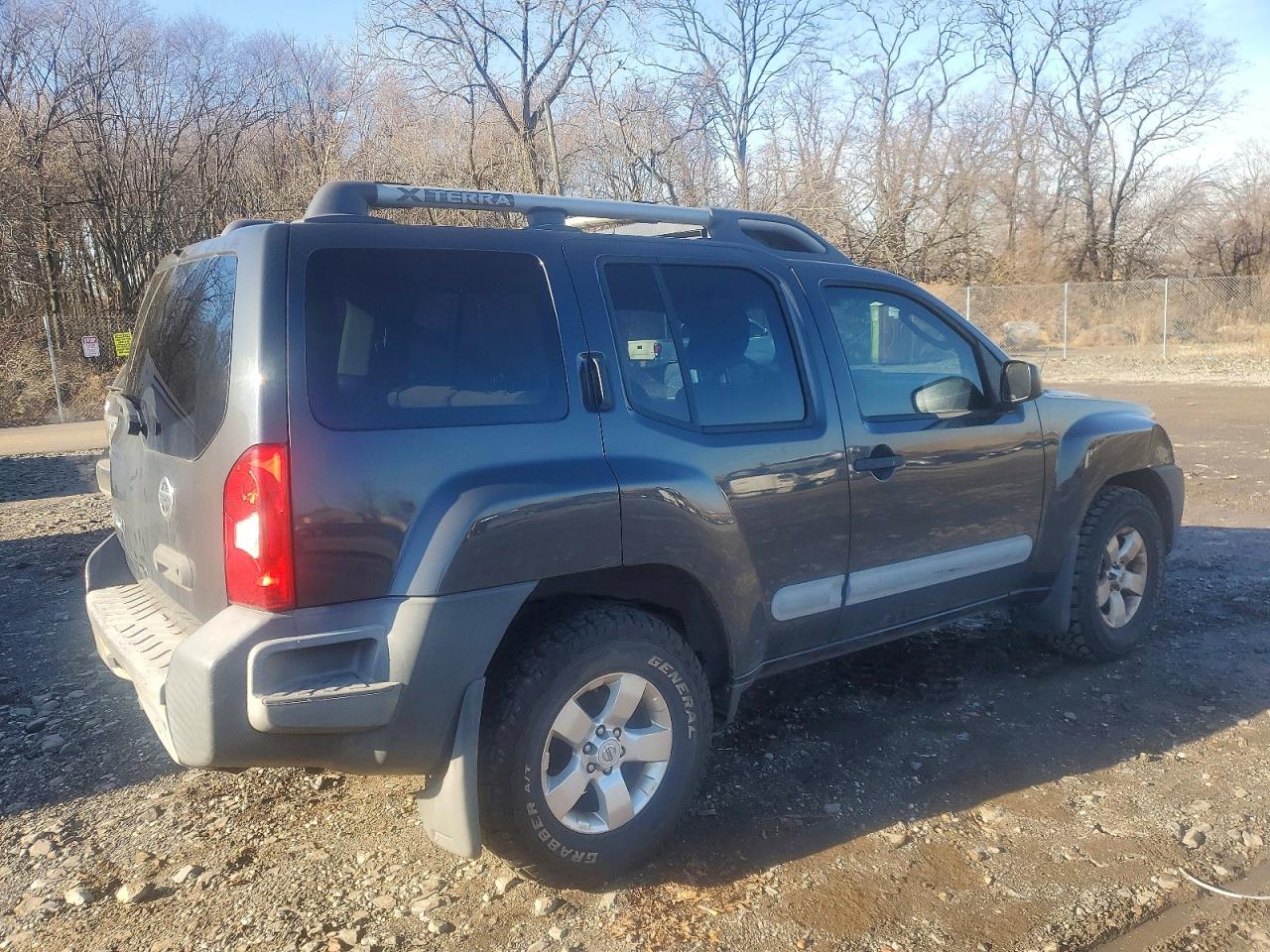 2011 NISSAN XTERRA photo 3
