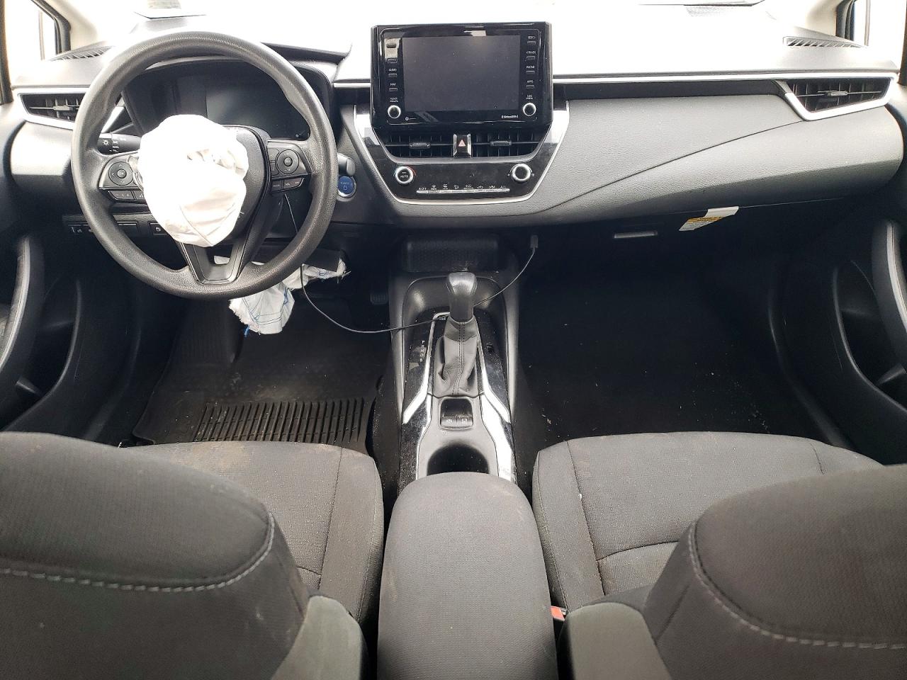 2022 TOYOTA COROLLA LE photo 8