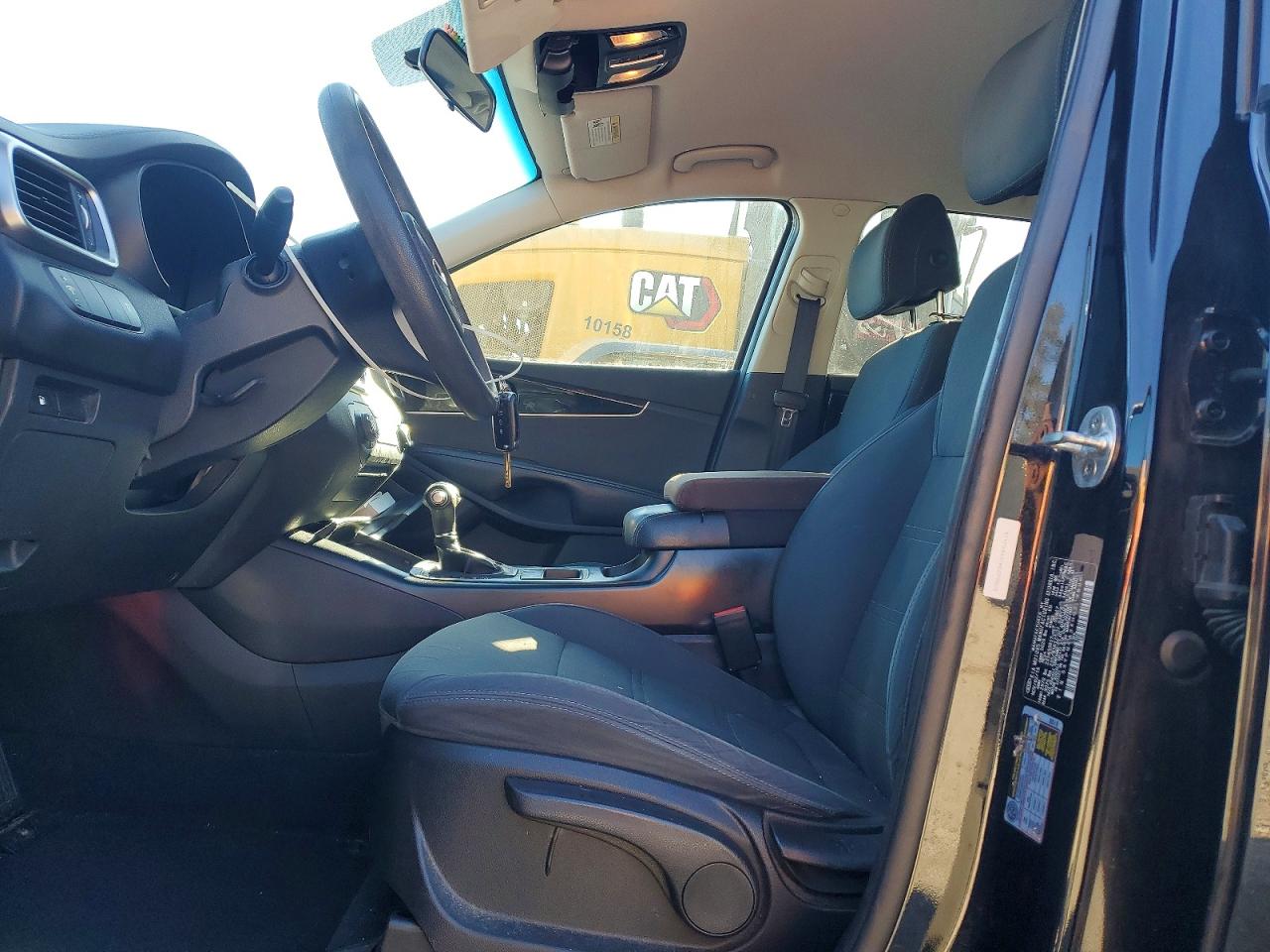 2017 KIA SORENTO LX photo 7
