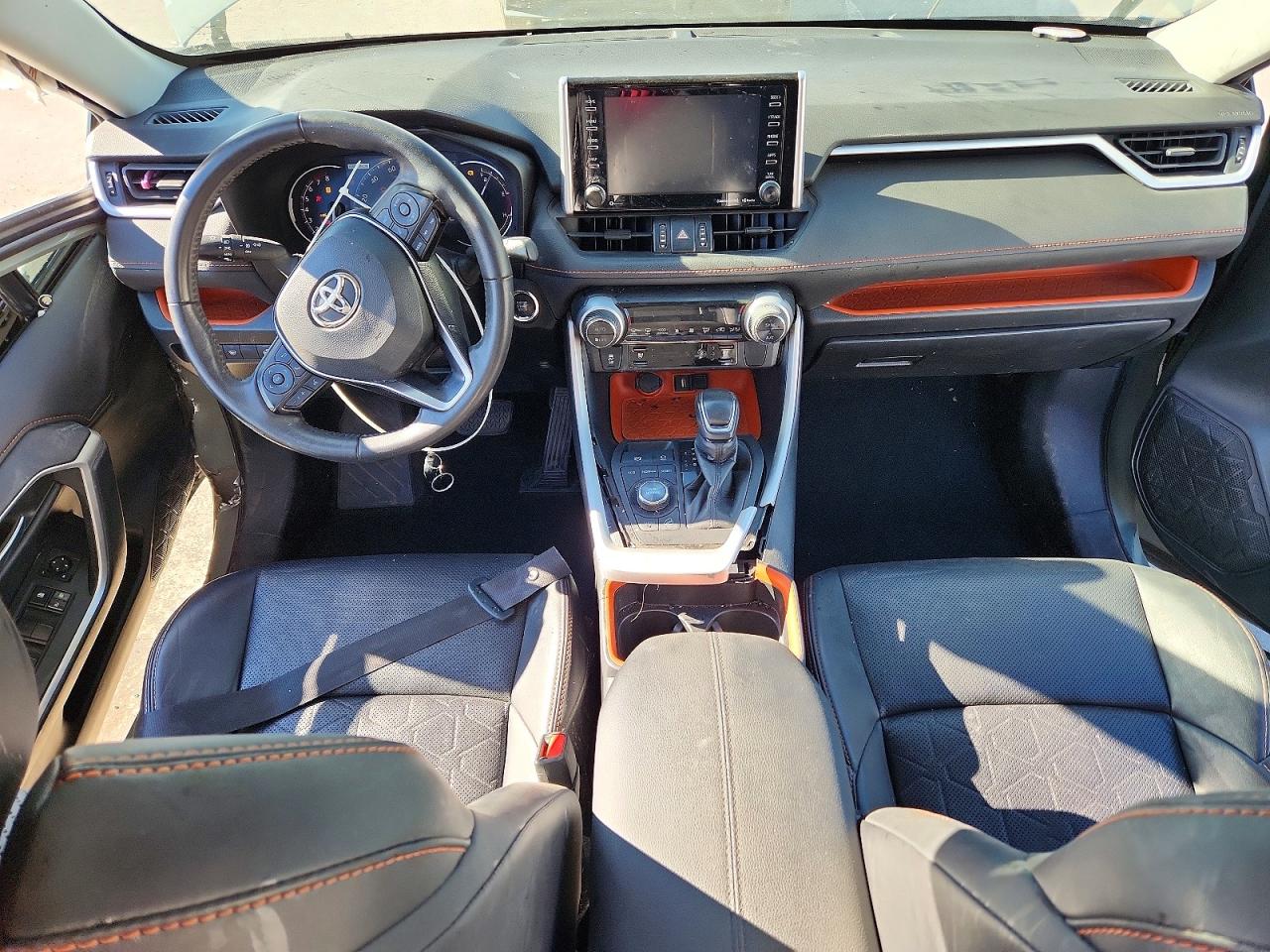 2021 TOYOTA RAV4 ADVENTURE photo 8