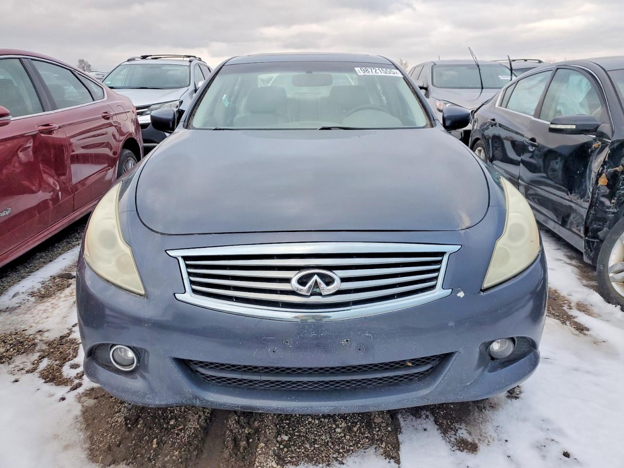 2010 INFINITI G37 photo 5