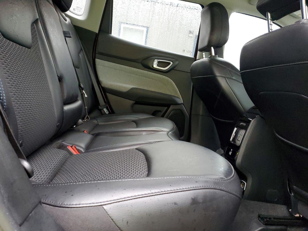 2022 JEEP COMPASS LATITUDE photo 10