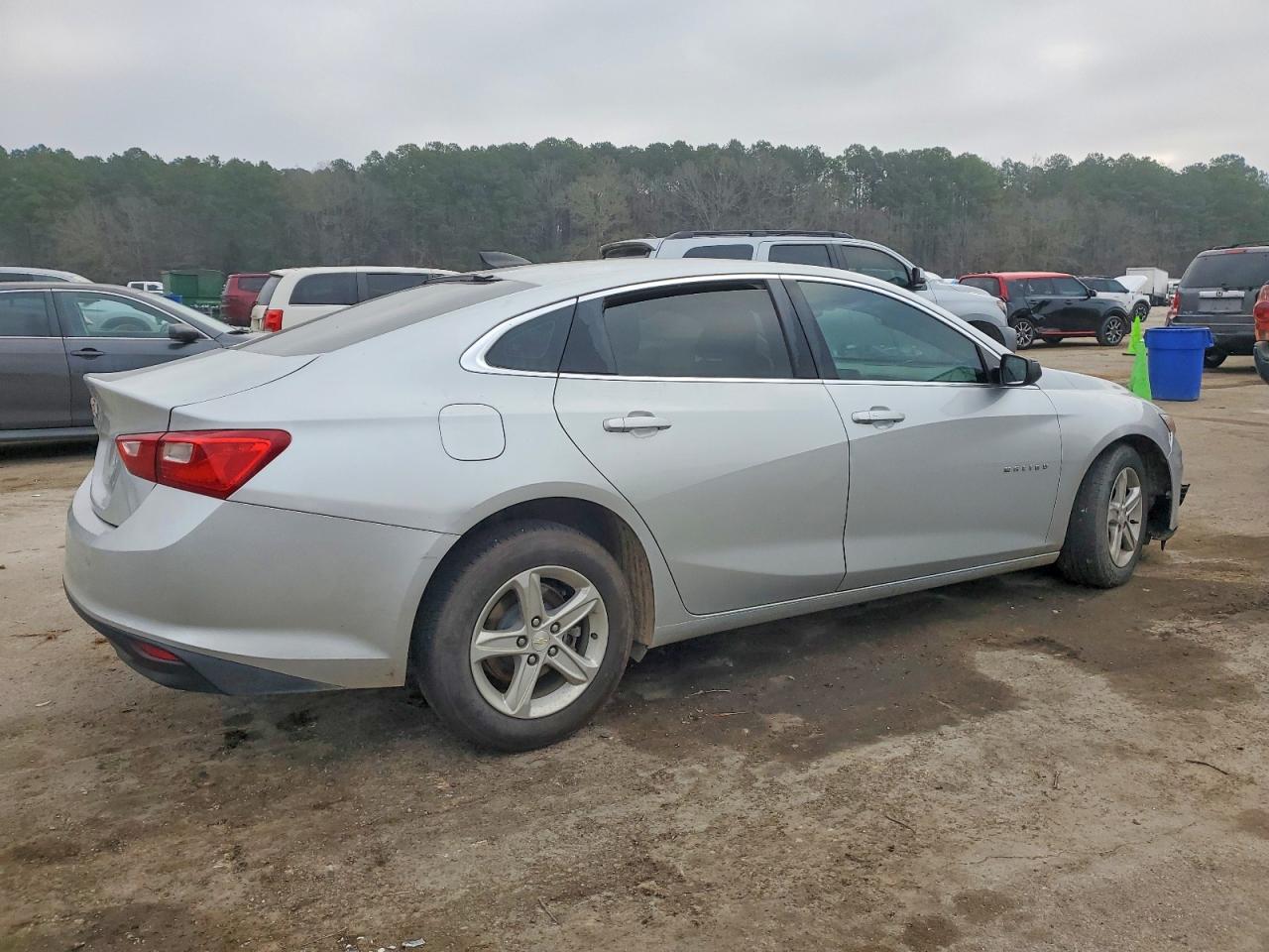 2020 CHEVROLET MALIBU LS photo 3