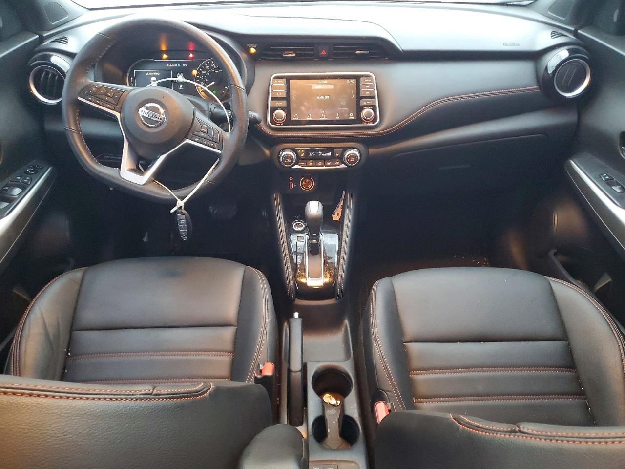 2020 NISSAN KICKS SR photo 8