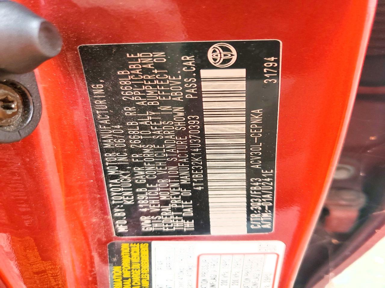 2004 TOYOTA CAMRY photo 12