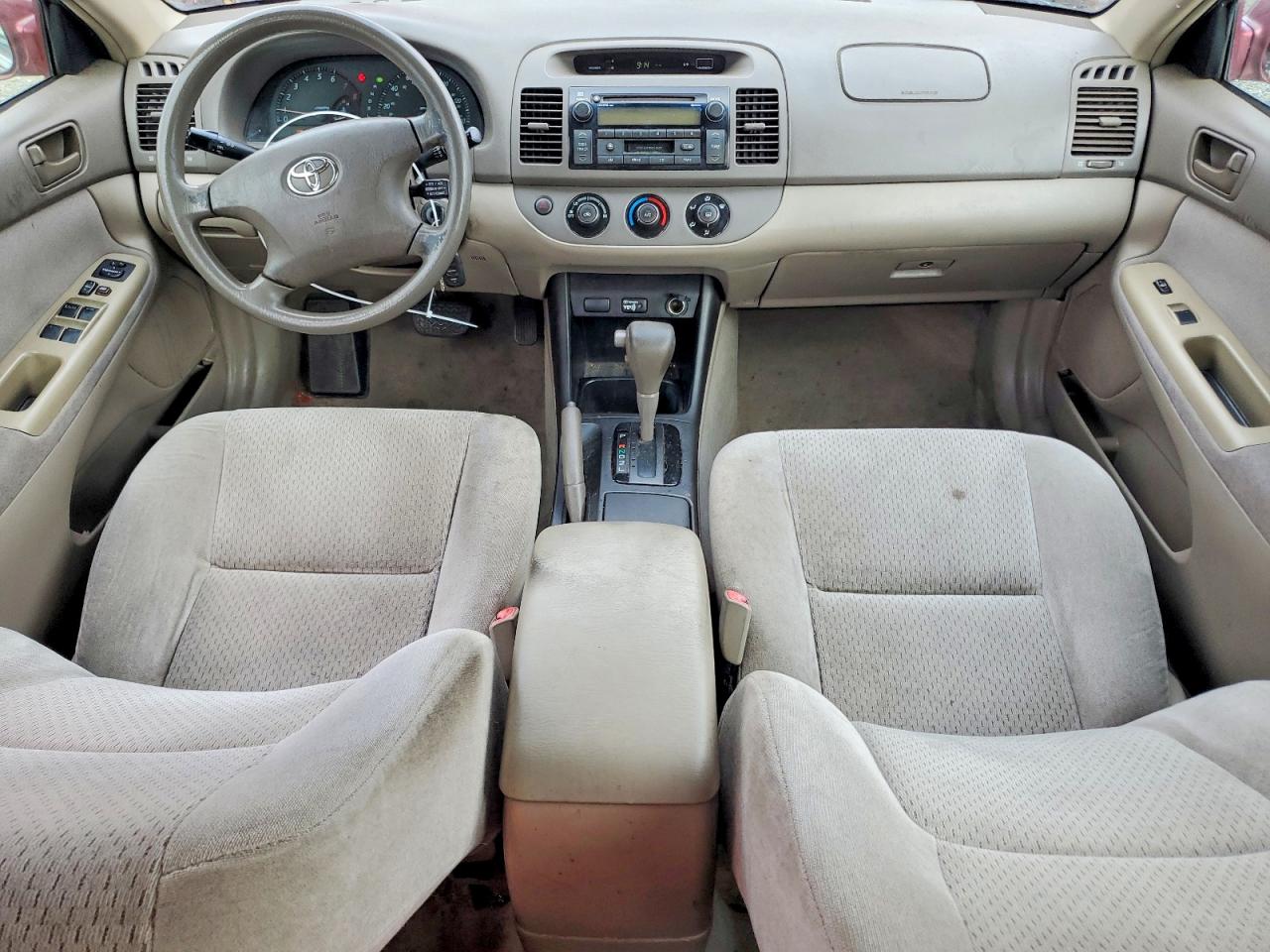 2004 TOYOTA CAMRY photo 8