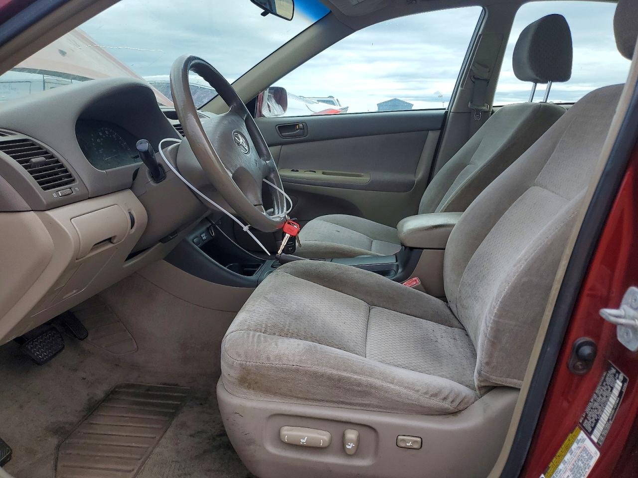 2004 TOYOTA CAMRY photo 7
