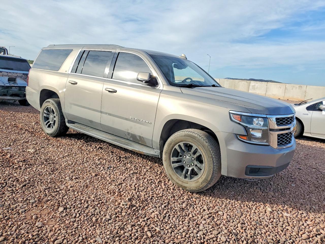 2018 CHEVROLET SUBURBAN C1500 LT photo 4