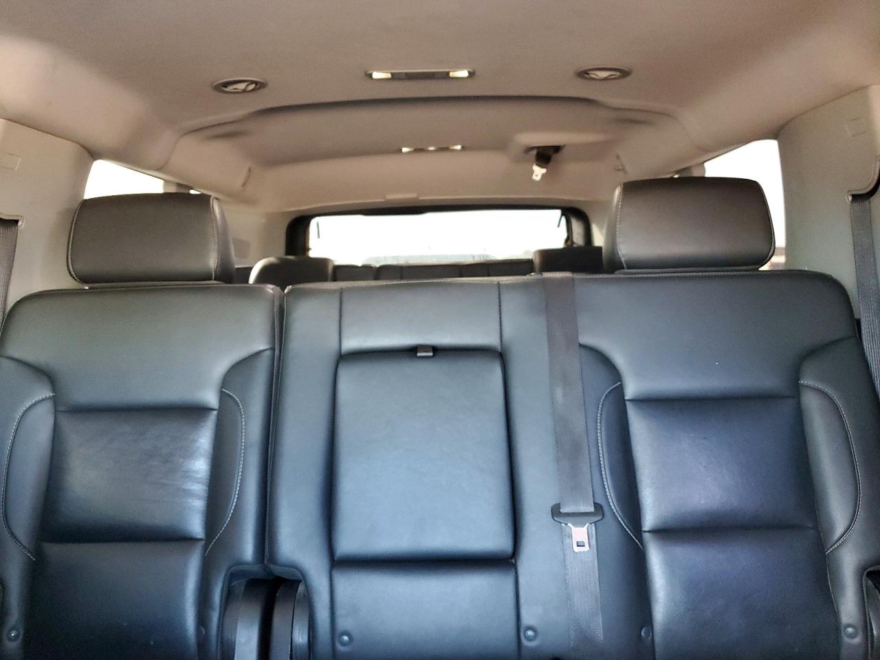 2018 CHEVROLET SUBURBAN C1500 LT photo 10