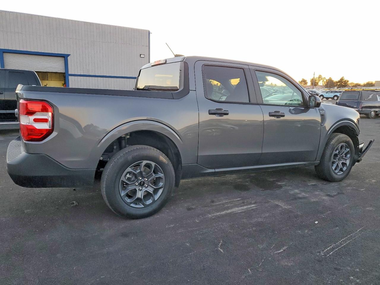 2025 FORD MAVERICK XLT photo 3