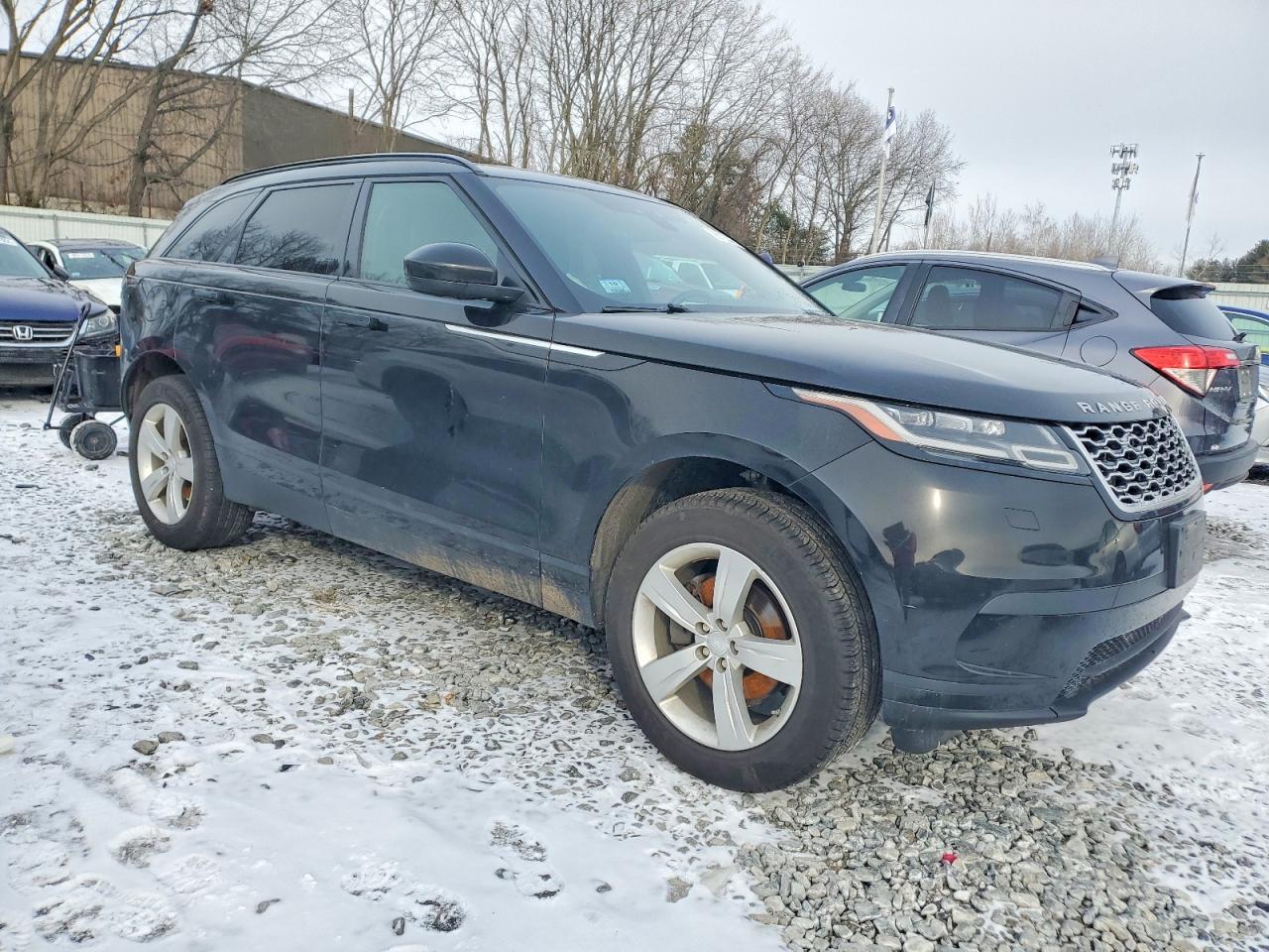 2018 LAND ROVER RANGE ROVER VELAR S photo 4