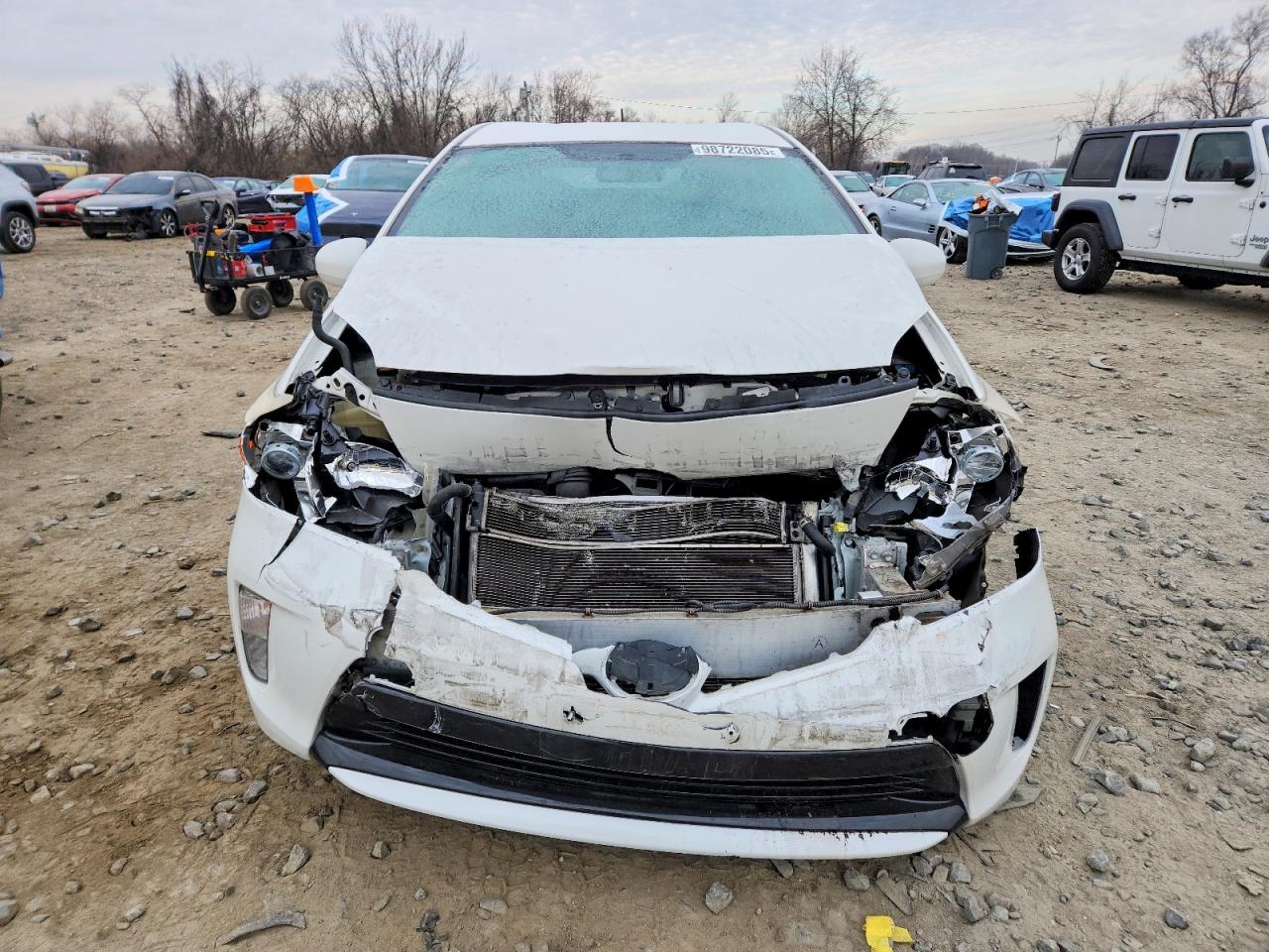 2013 TOYOTA PRIUS photo 5