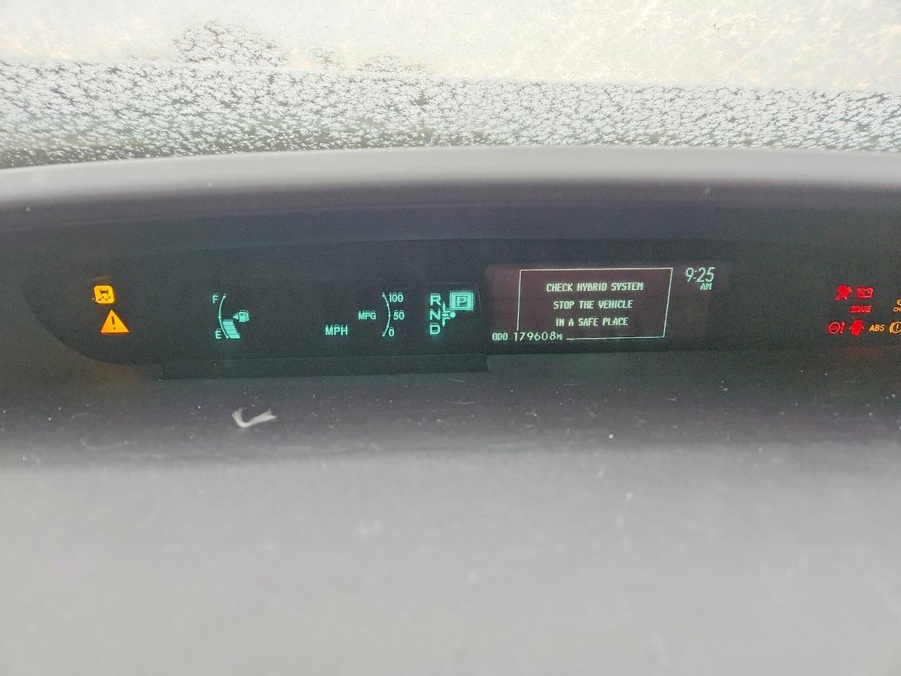 2013 TOYOTA PRIUS photo 9