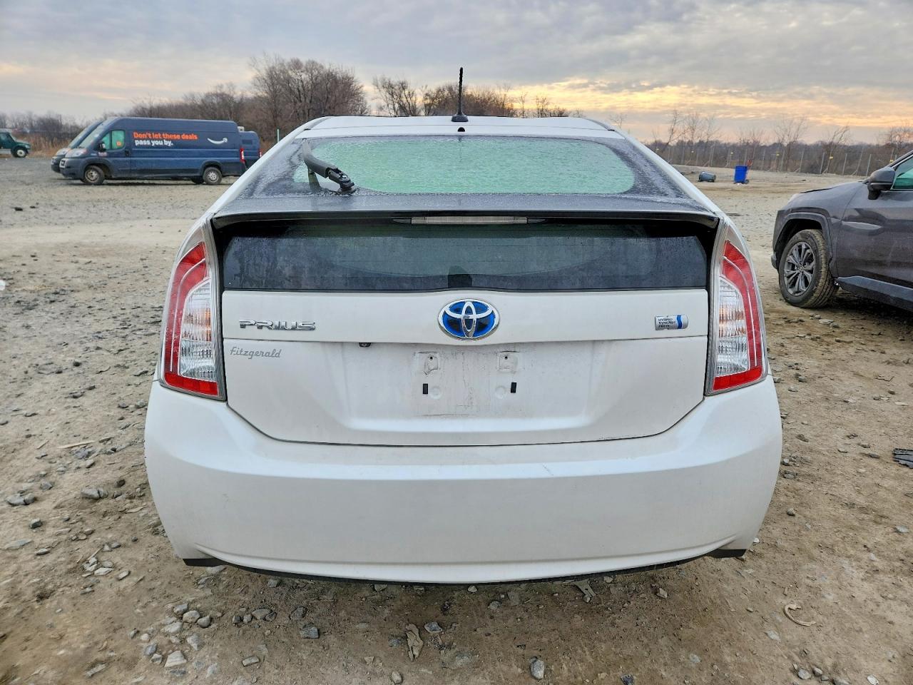 2013 TOYOTA PRIUS photo 6