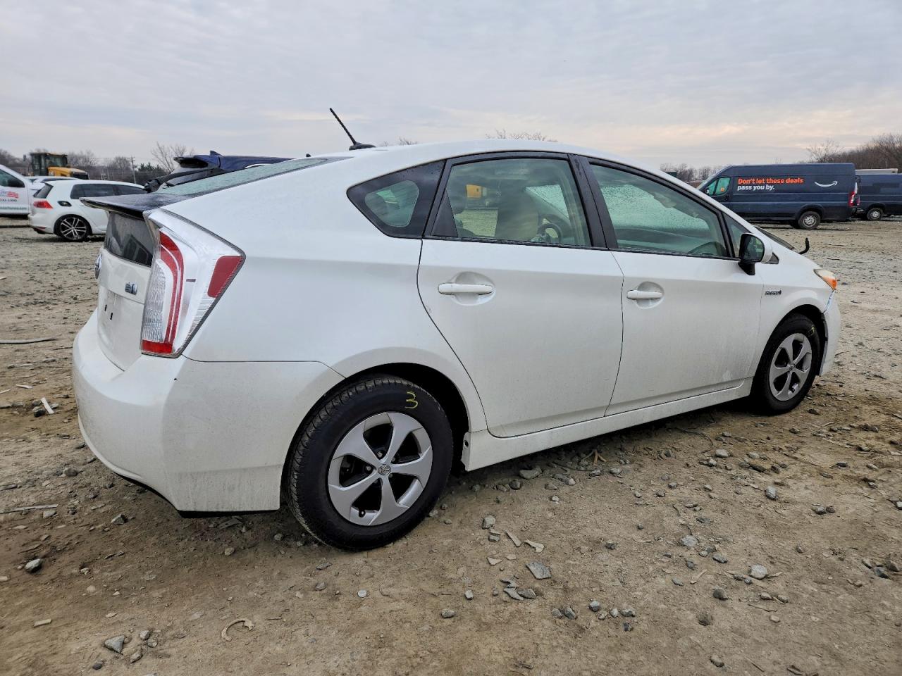 2013 TOYOTA PRIUS photo 3