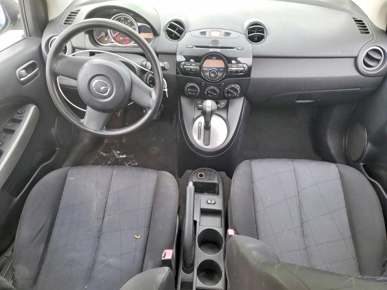 2012 MAZDA MAZDA2 photo 8