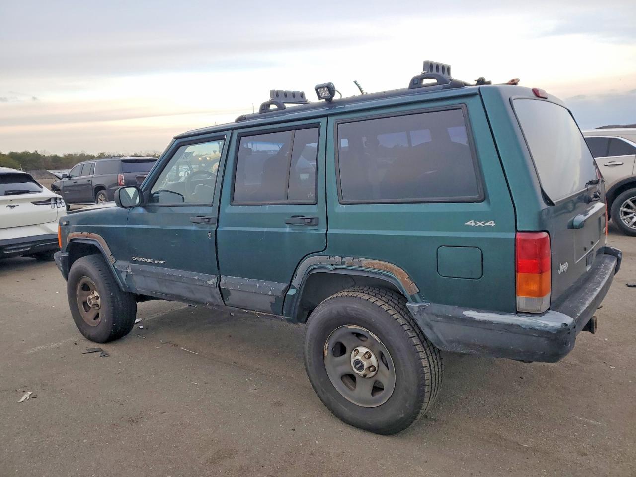 2000 JEEP CHEROKEE photo 2