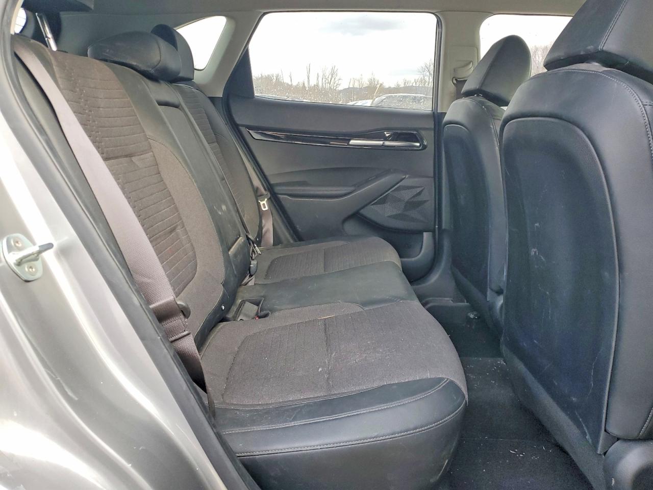 2021 KIA SELTOS S photo 11