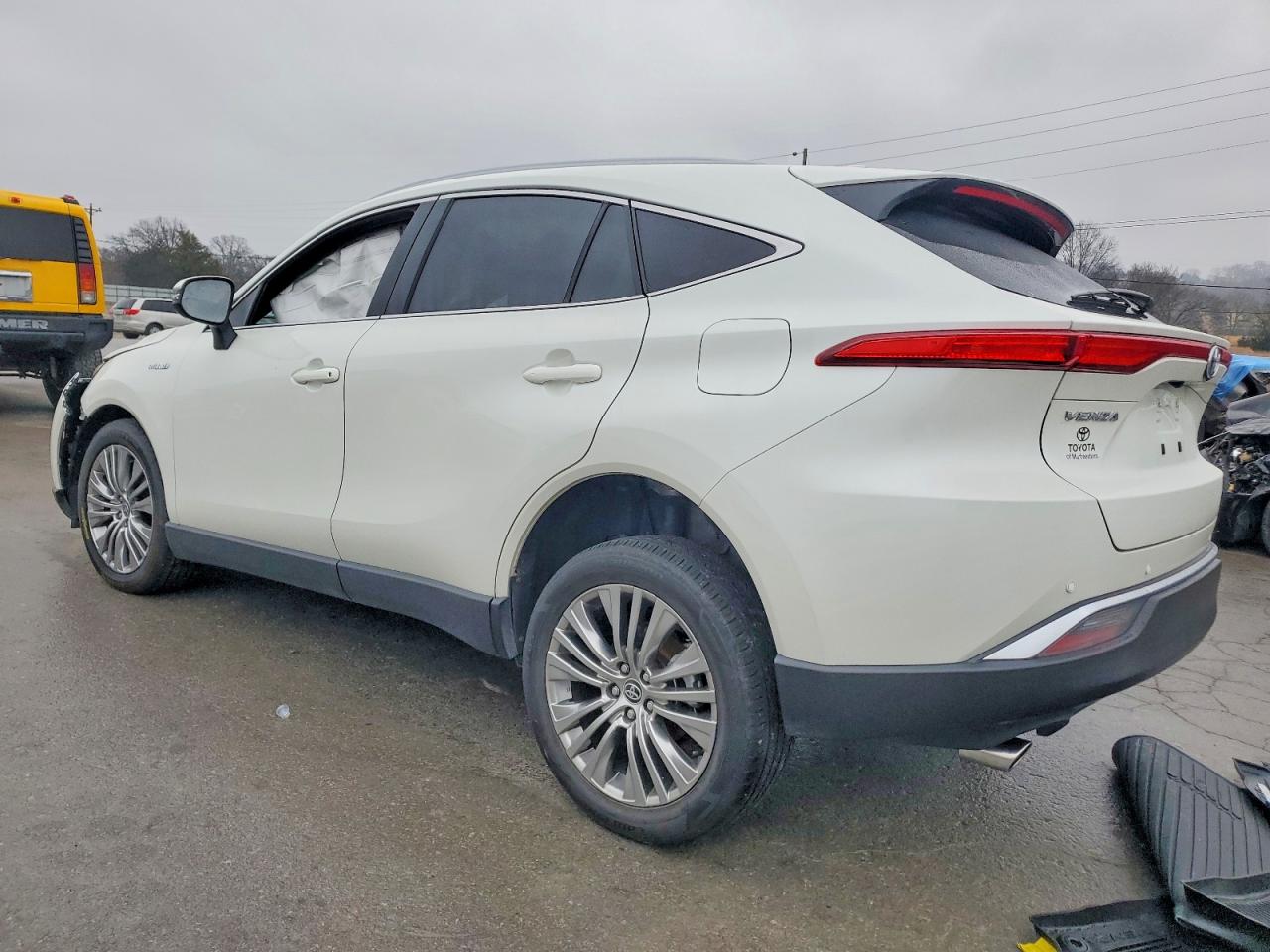 2021 TOYOTA VENZA LE photo 2