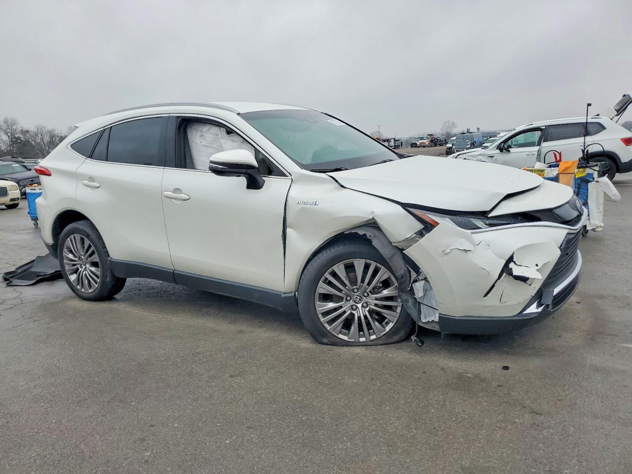 2021 TOYOTA VENZA LE photo 4