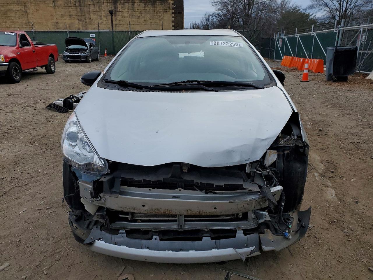 2013 TOYOTA PRIUS C photo 5