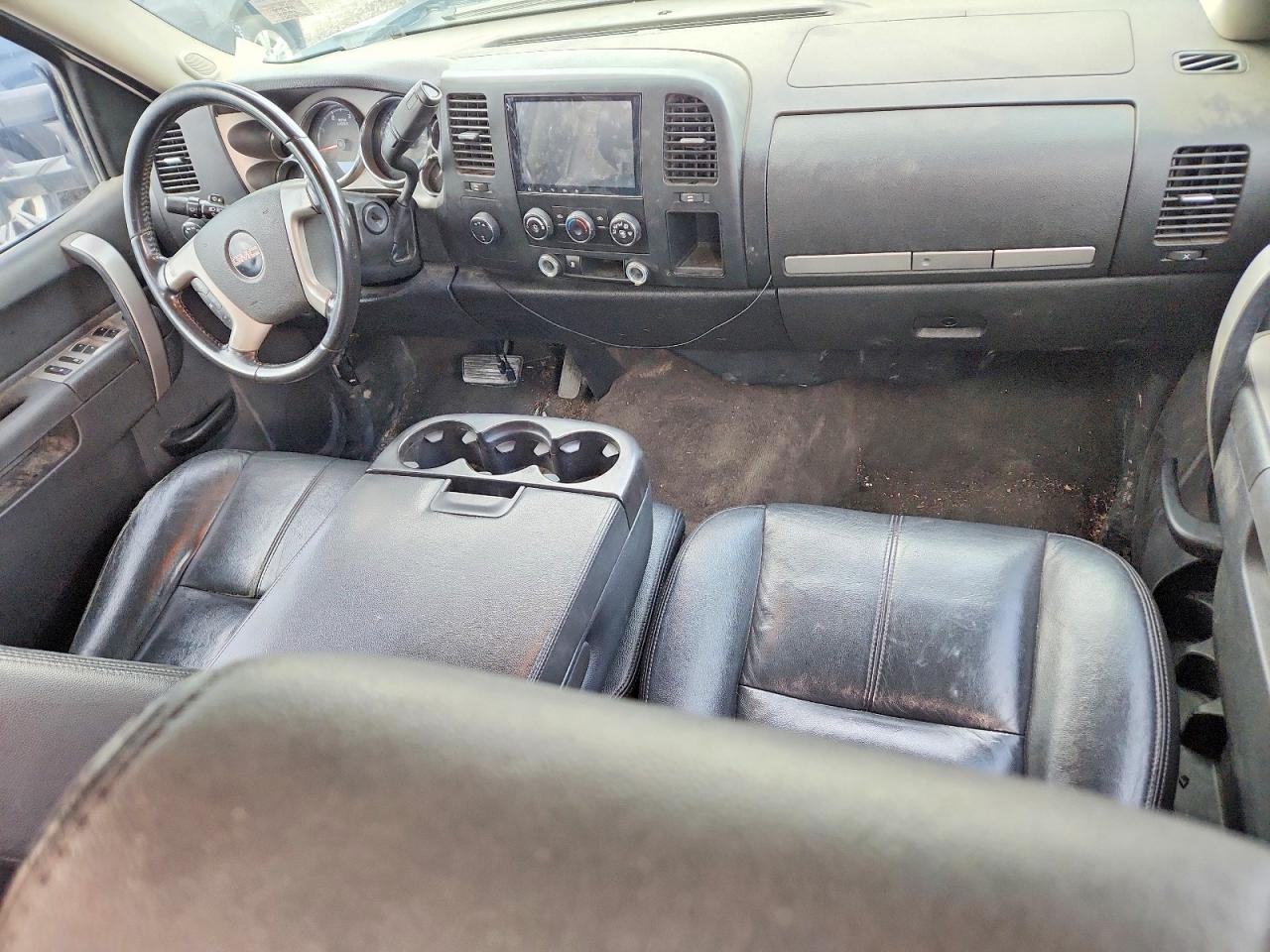 2010 GMC SIERRA K2500 SLE photo 15
