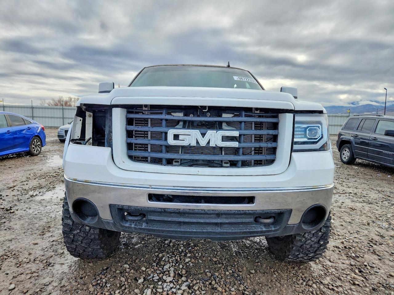 2010 GMC SIERRA K2500 SLE photo 9
