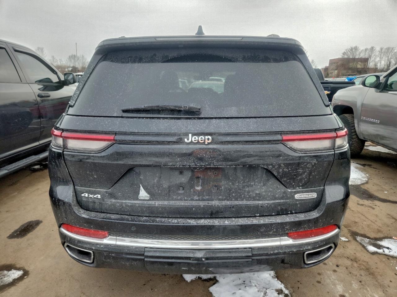 2023 JEEP GRAND CHEROKEE OVERLAND photo 6