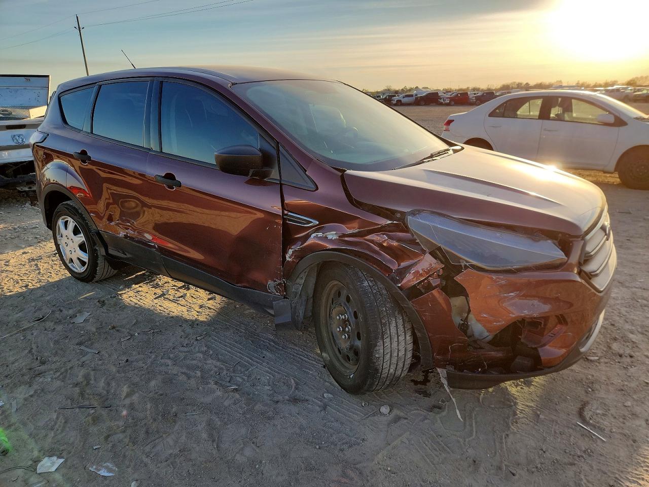 2018 FORD ESCAPE S photo 4