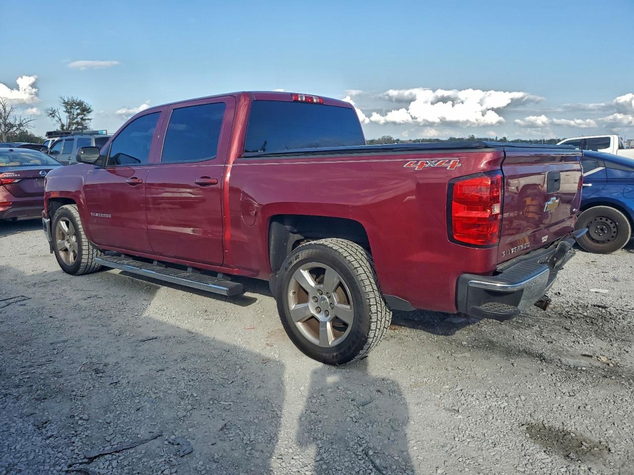 2014 CHEVROLET SILVERADO K1500 LT photo 2