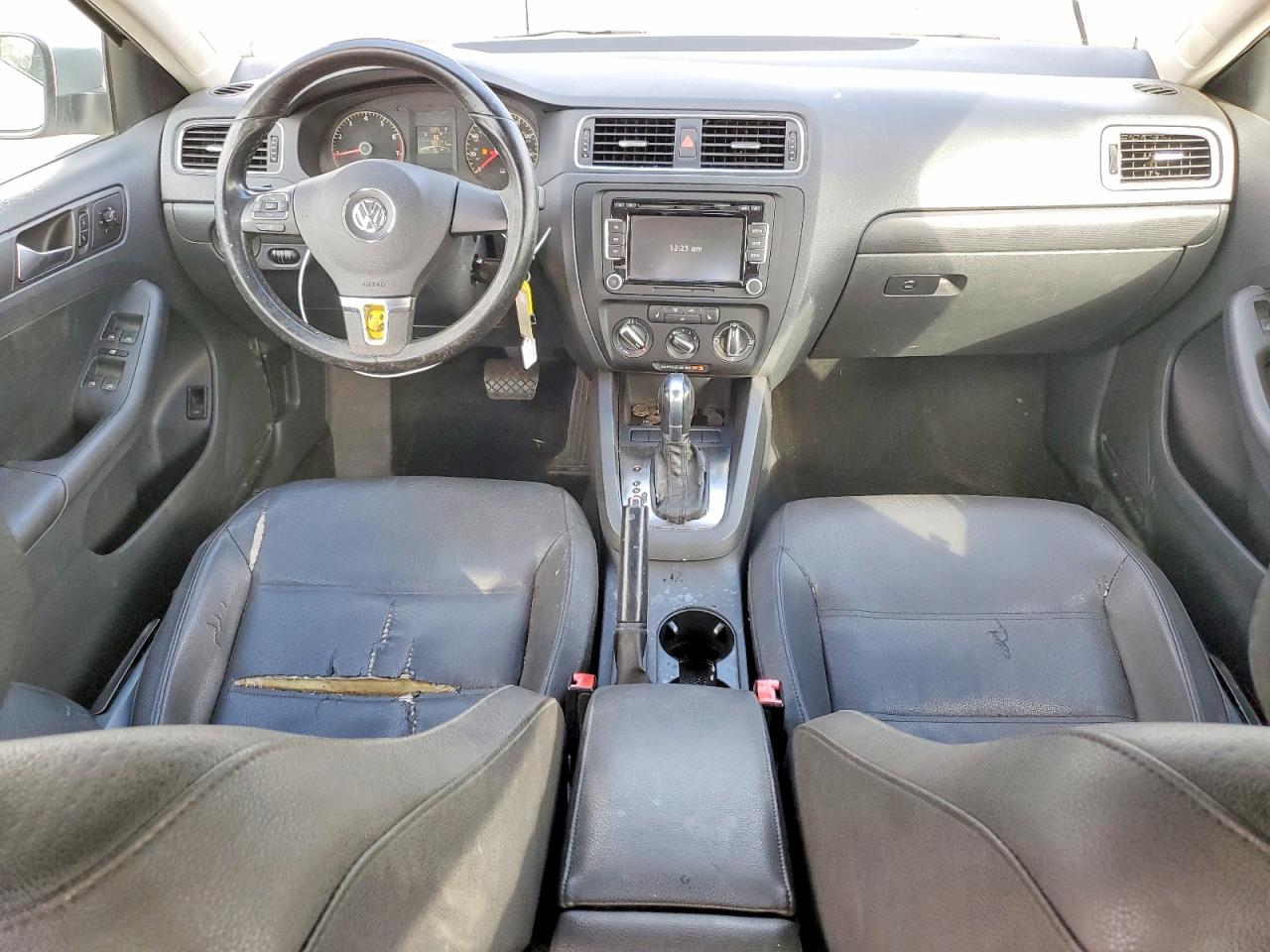 2011 VOLKSWAGEN JETTA SE photo 8