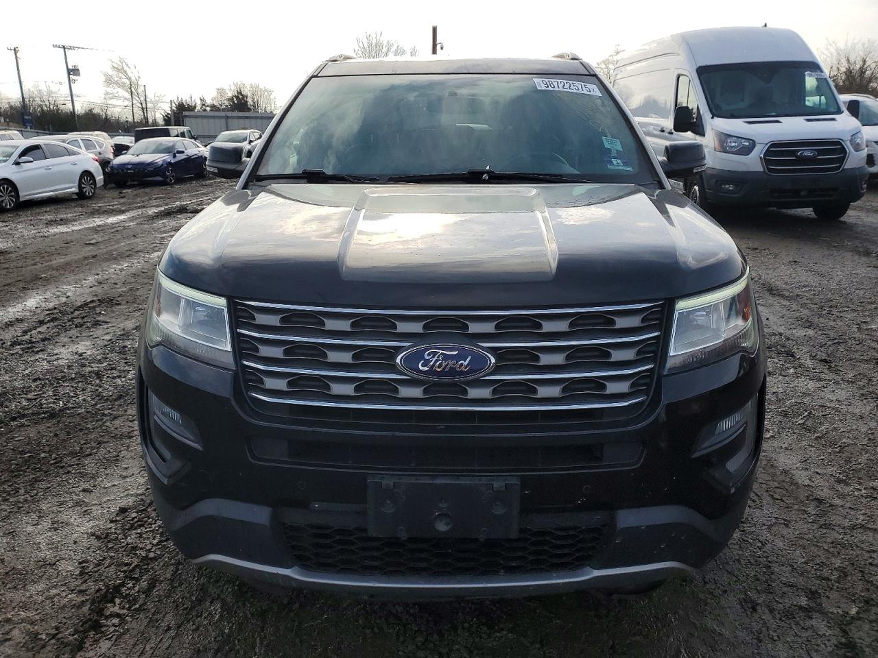 2017 FORD EXPLORER XLT photo 5