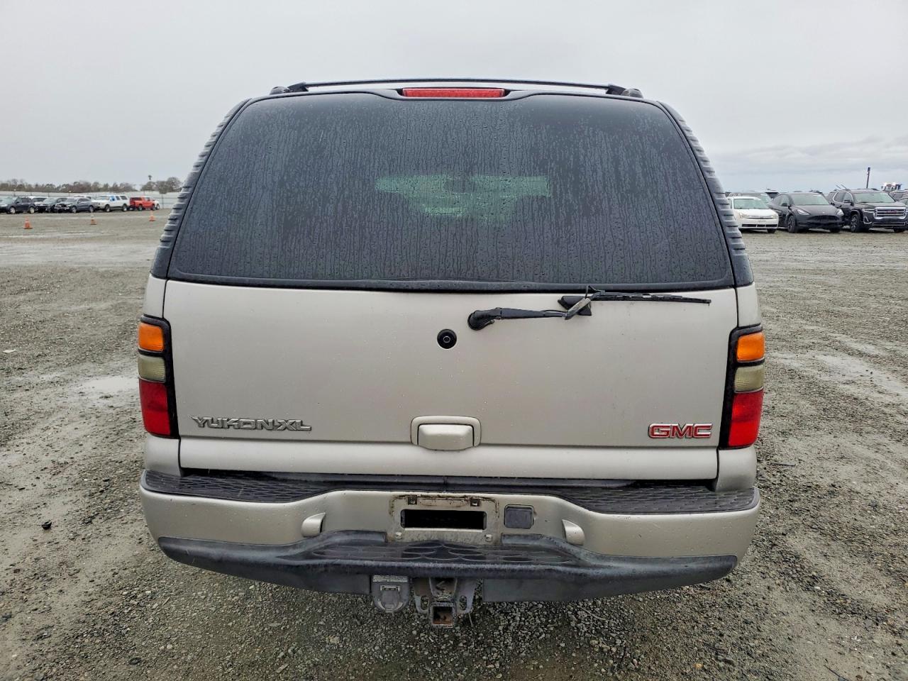 2004 GMC YUKON XL DENALI photo 6