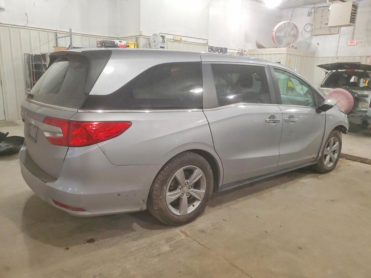 2019 HONDA ODYSSEY EXL photo 3