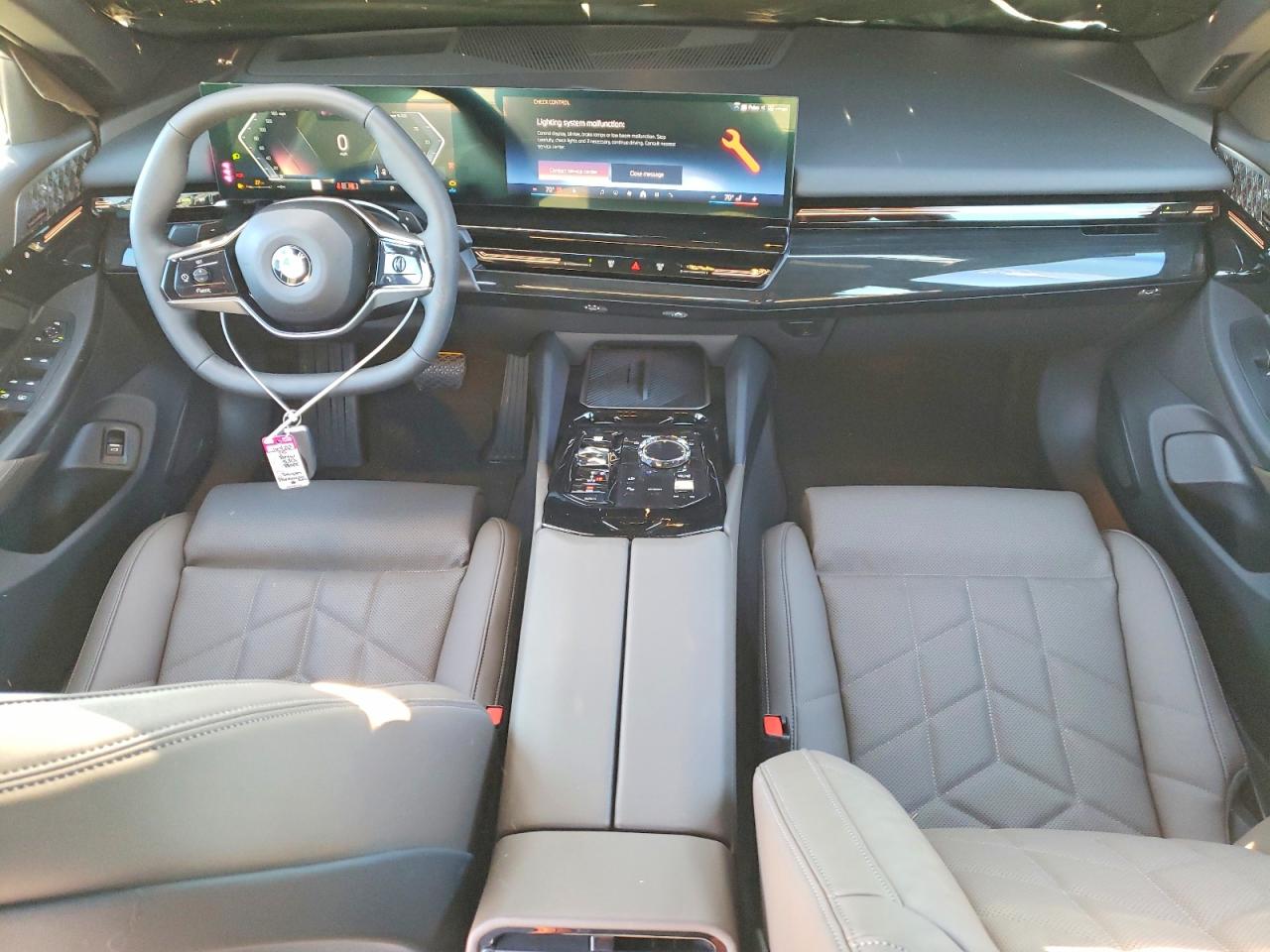 2025 BMW 530 I photo 8