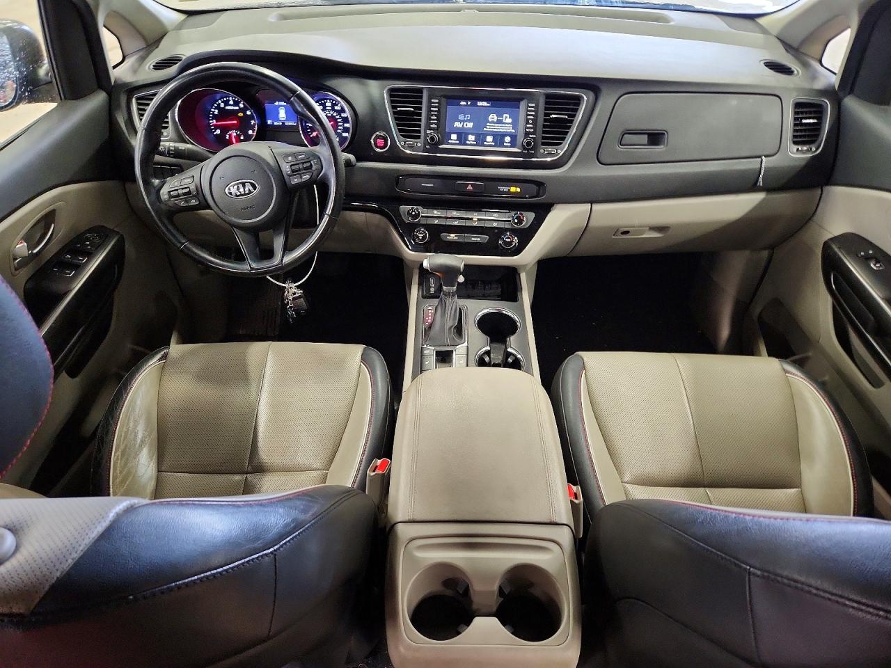 2019 KIA SEDONA LX photo 8