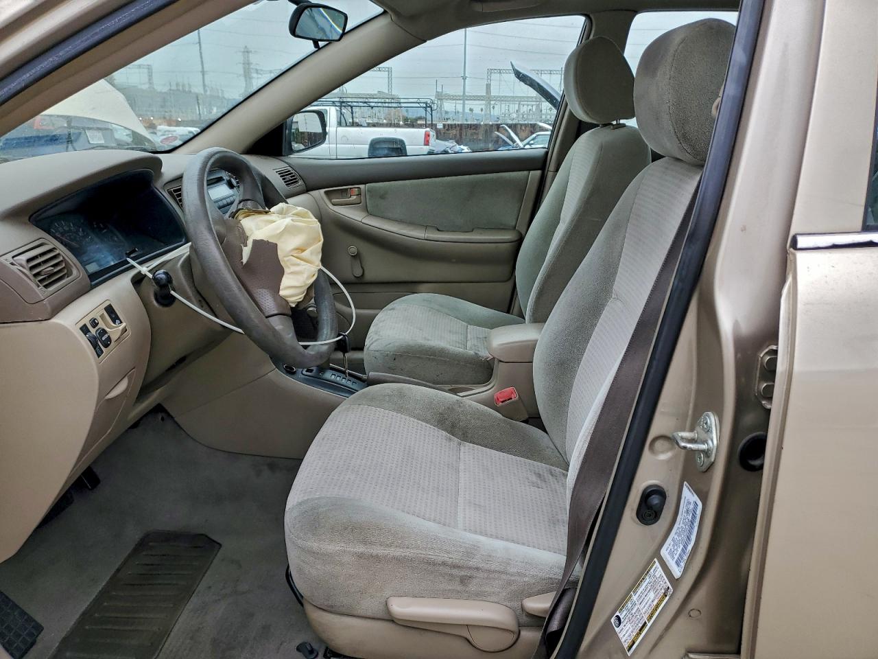 2005 TOYOTA COROLLA CE photo 7