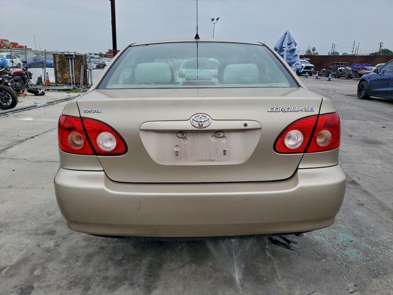 2005 TOYOTA COROLLA CE photo 6