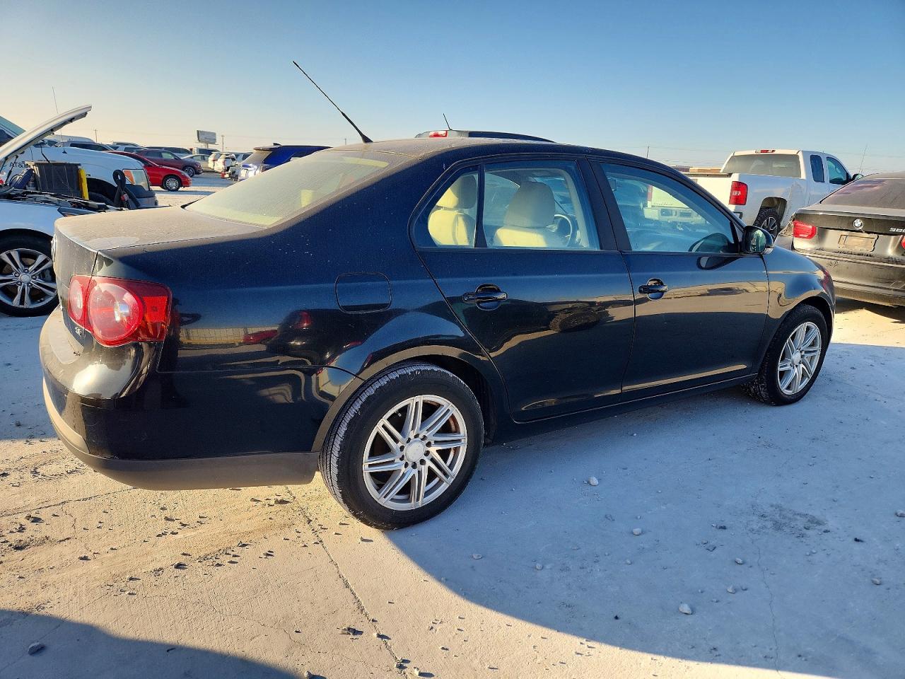 2009 VOLKSWAGEN JETTA S photo 3