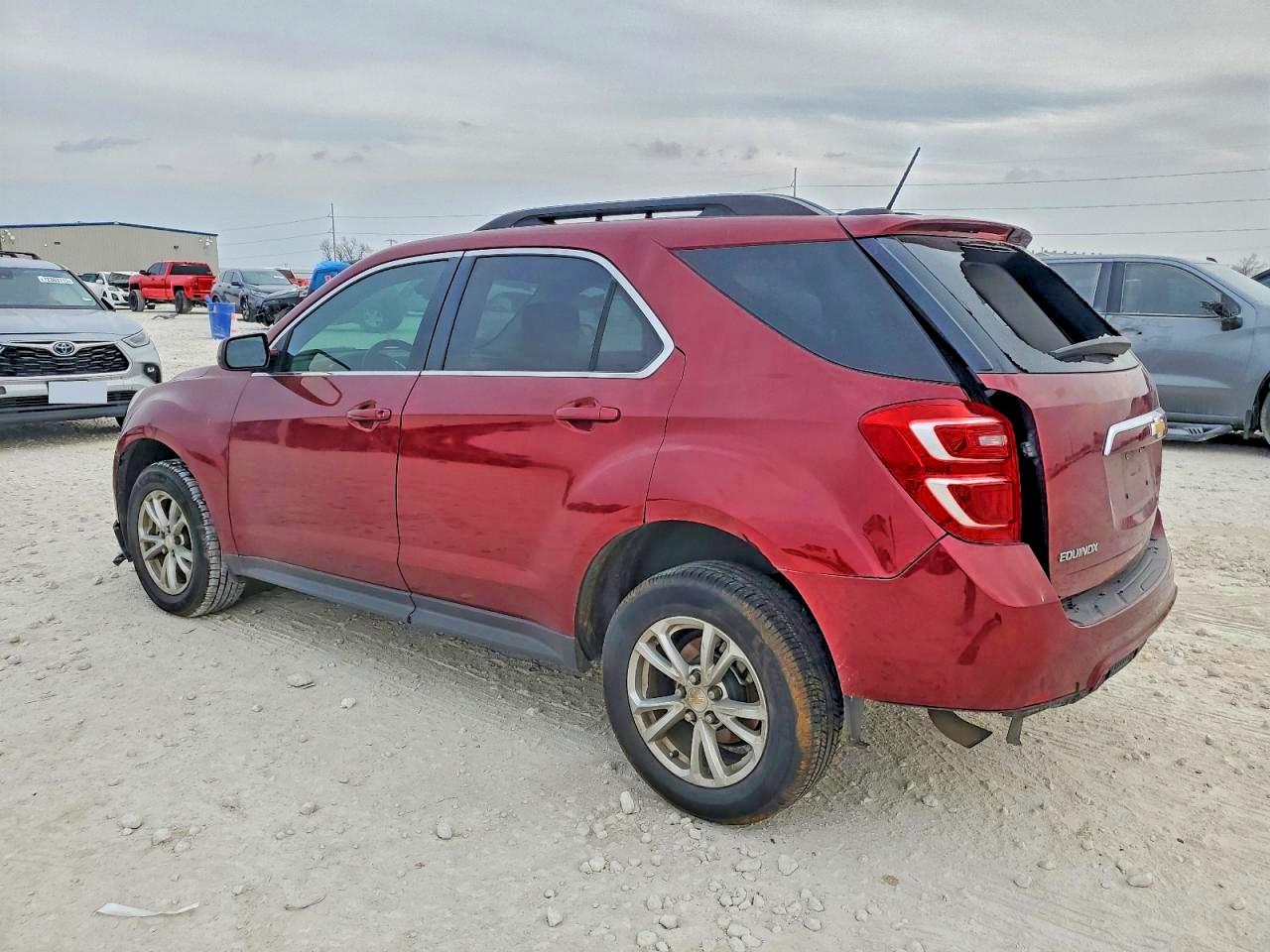 2017 CHEVROLET EQUINOX LT photo 2