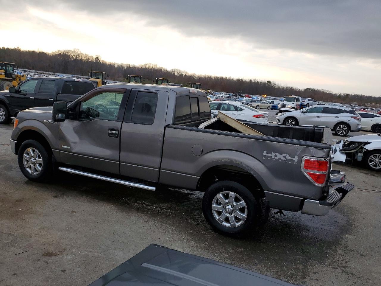2013 FORD F150 SUPER CAB photo 2